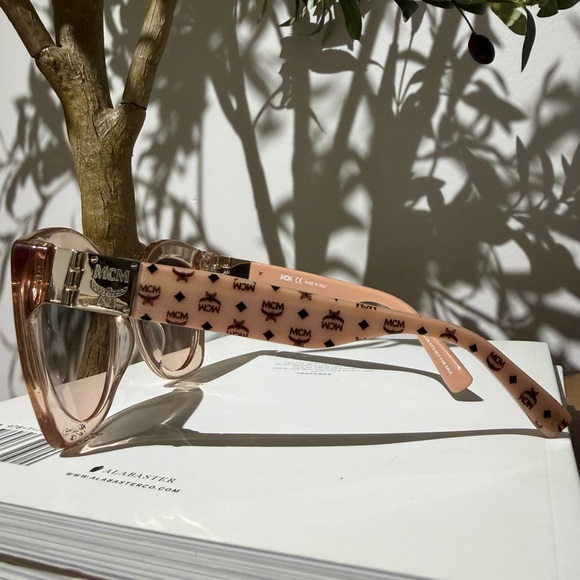 NWOT MCM Designer Cat Eye Pink Sunglasses Excellent Condition - Picture 2 of 6